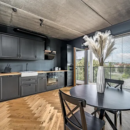 Апартаменты Center Panoramic Penthouse With Rooftop Terrace - Self Check-in